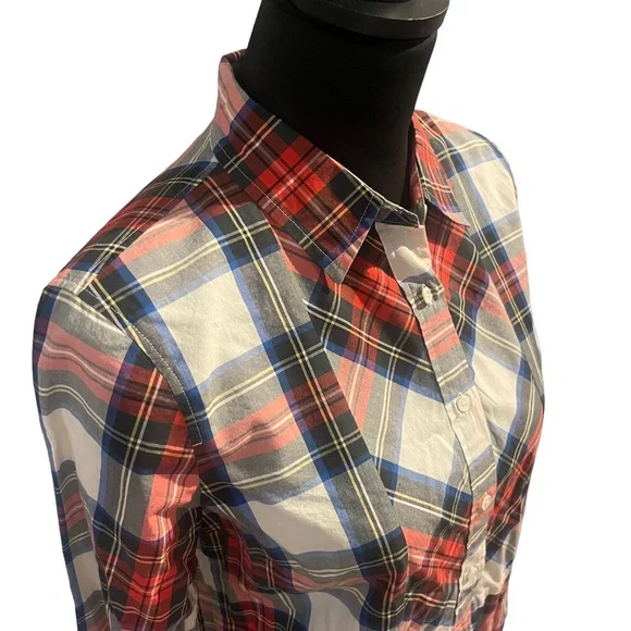 J.Crew Size 4. Plaid button down shirt. red/green/white. EXCELLENT CONDITION - Picture 7 of 13